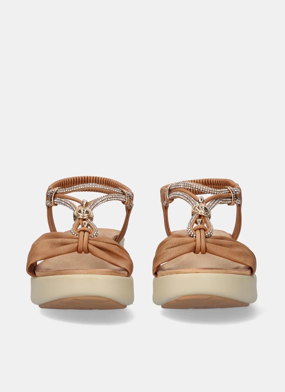 Sandalias Exe Shoes BZX43170-R24 en color camel para mujer
