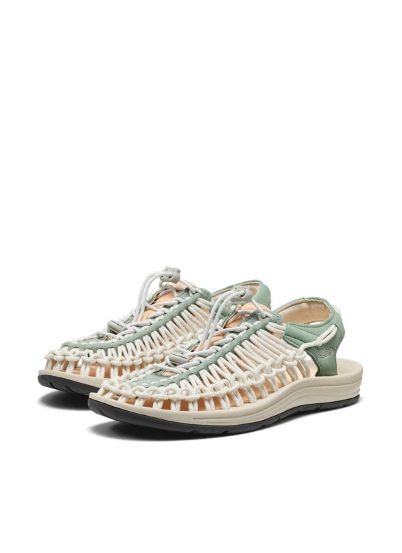Sandalias Keen Uneek en color beige para mujer