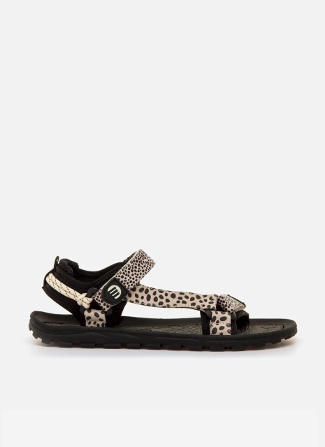 Sandalias Mustang 85517 en color negro para mujer
