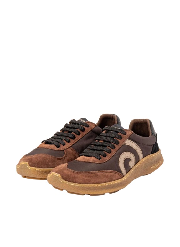 Zapatillas El Naturalista N5435A en color marrón para hombre