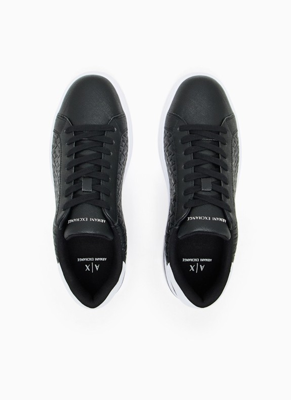 Zapatillas Armani Exchange XM000140 en color negro para hombre