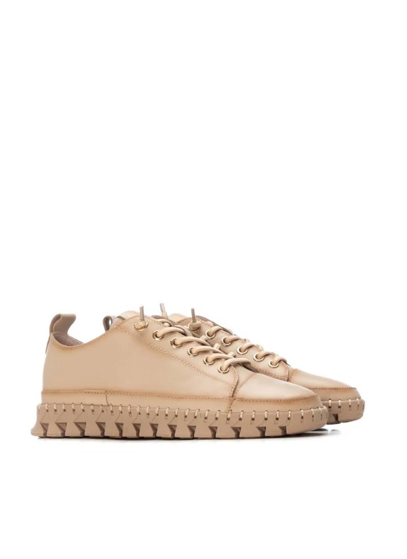 Zapatillas Carmela 16253103 en color beige para mujer