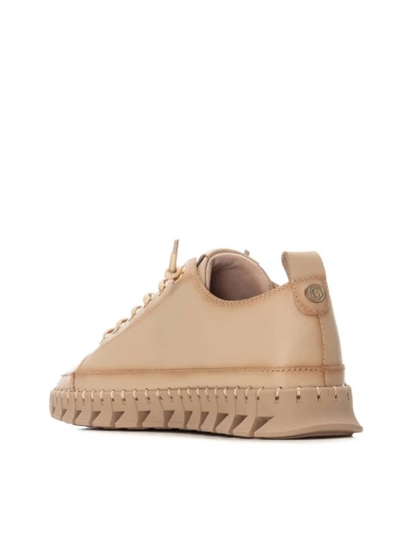 Zapatillas Carmela 16253103 en color beige para mujer