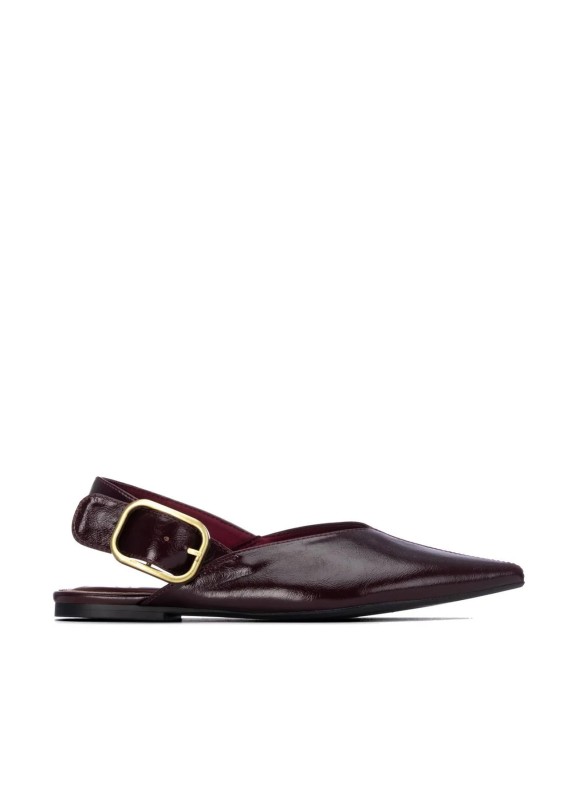Sapato XTI 14639902 na cor bordô para mulher