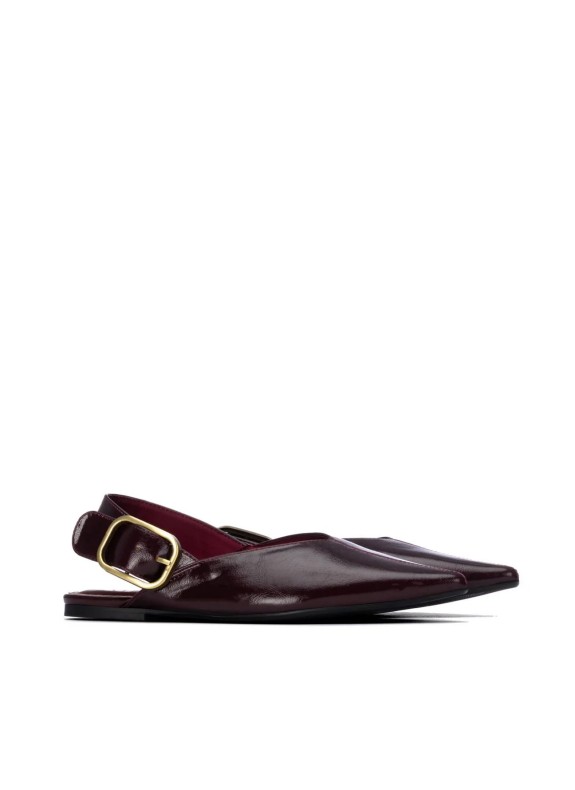 Sapato XTI 14639902 na cor bordô para mulher